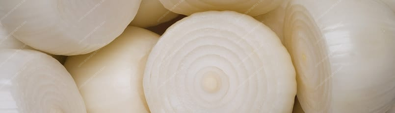 Whole-Peeled-Onion